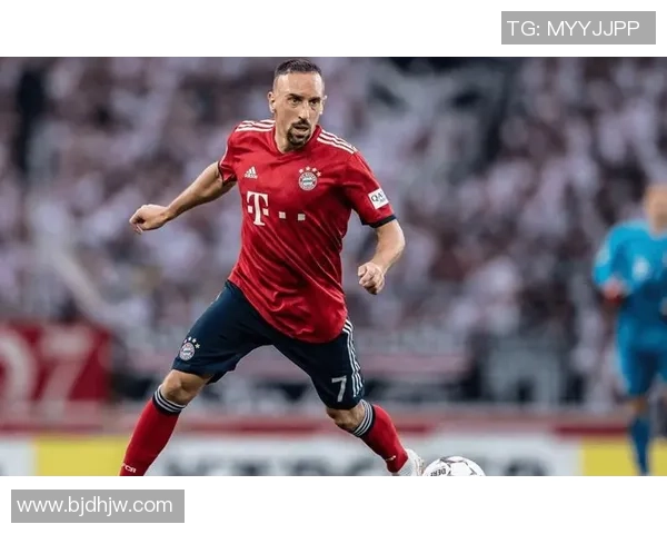 足球球星乔装艺人身份揭晓 引发全网热议与粉丝狂欢 足球球星乔装艺人身份揭晓 引发全网热议与粉丝狂欢