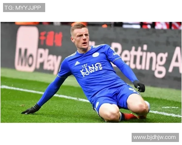 足球球星跨越巅峰梦想 上下床演绎传奇人生 足球球星跨越巅峰梦想 上下床演绎传奇人生